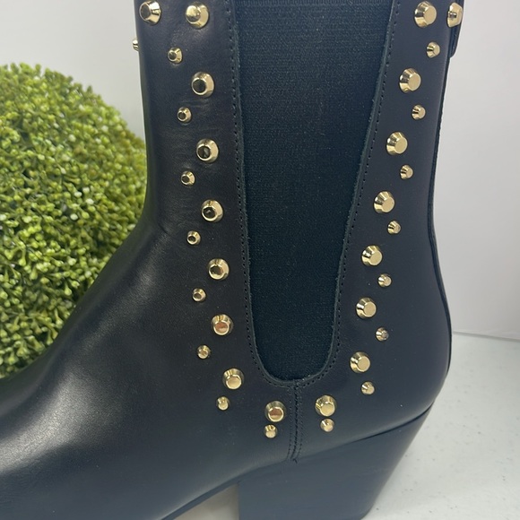 MICHAEL KORS
Women's Kinlee Leather Studded Pull-On Chelsea Booties Sz 8.5 - Picture 5 of 12